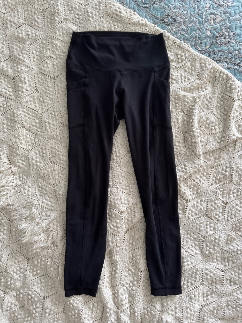 Yogalicious Black High-Waist Performance Leggings with Side Pockets